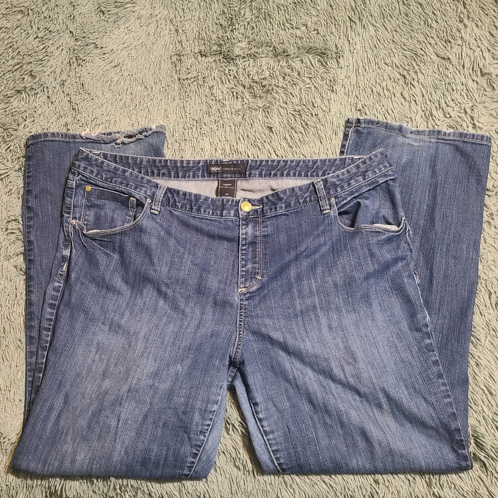 Mossimo Premium Denim Bootcut Jeans Women Size 20W Plus Medium Wash Frayed Hem